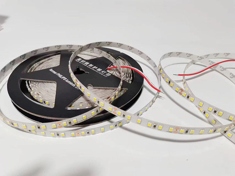 환경 친화적 LED 스트립 라이트 쿨 하얀 CCT 6000K 6500K 준비 주식 무게 0.18kg